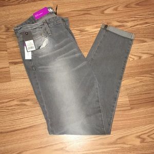 NWT Gray Mossimo boyfriend jeans. Size 8